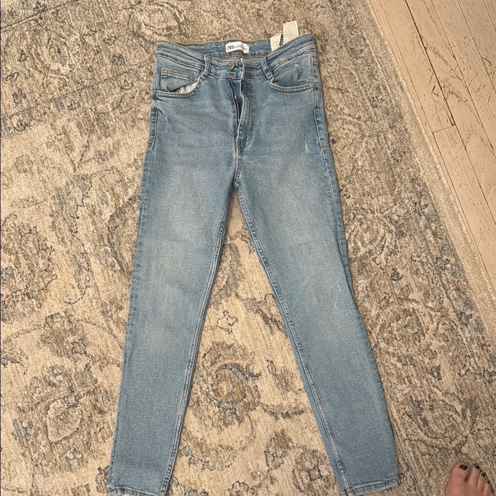 Zara Women's Light Blue Jeans